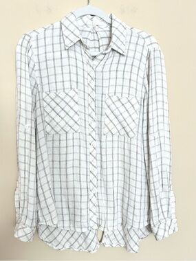 Laju Women’s White Plaid Button Down Shirt with Chest Pockets
